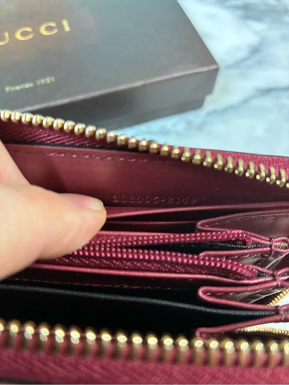 Gucci GG Burgundy Patent Leather Zip Continental Wallet - Pristine Condition - Picture 13 of 16